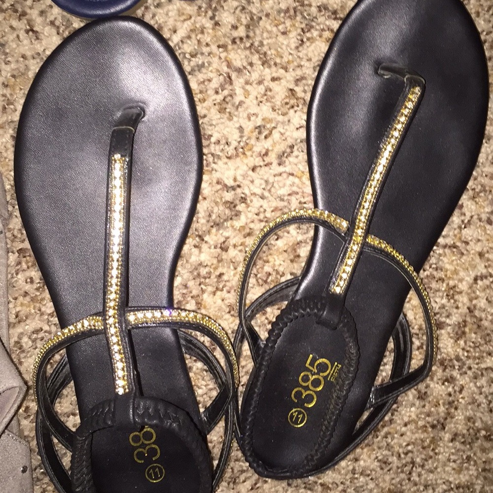 Sandals - Picture 7 of 7